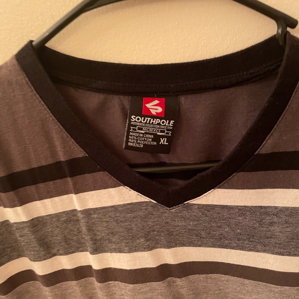 South Pole vneck tshirt